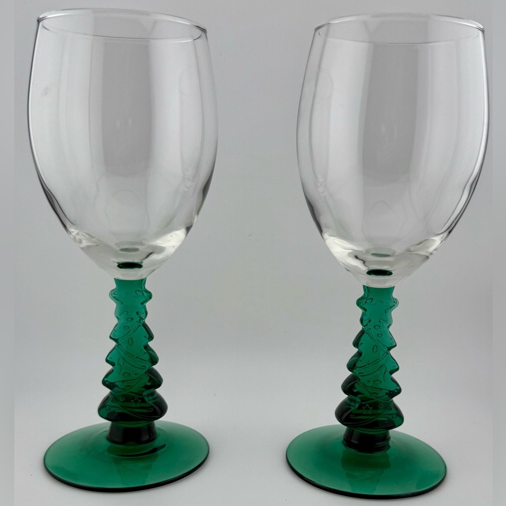 2 Libbey Glass Company Christmas Tree 12oz wine glasses.